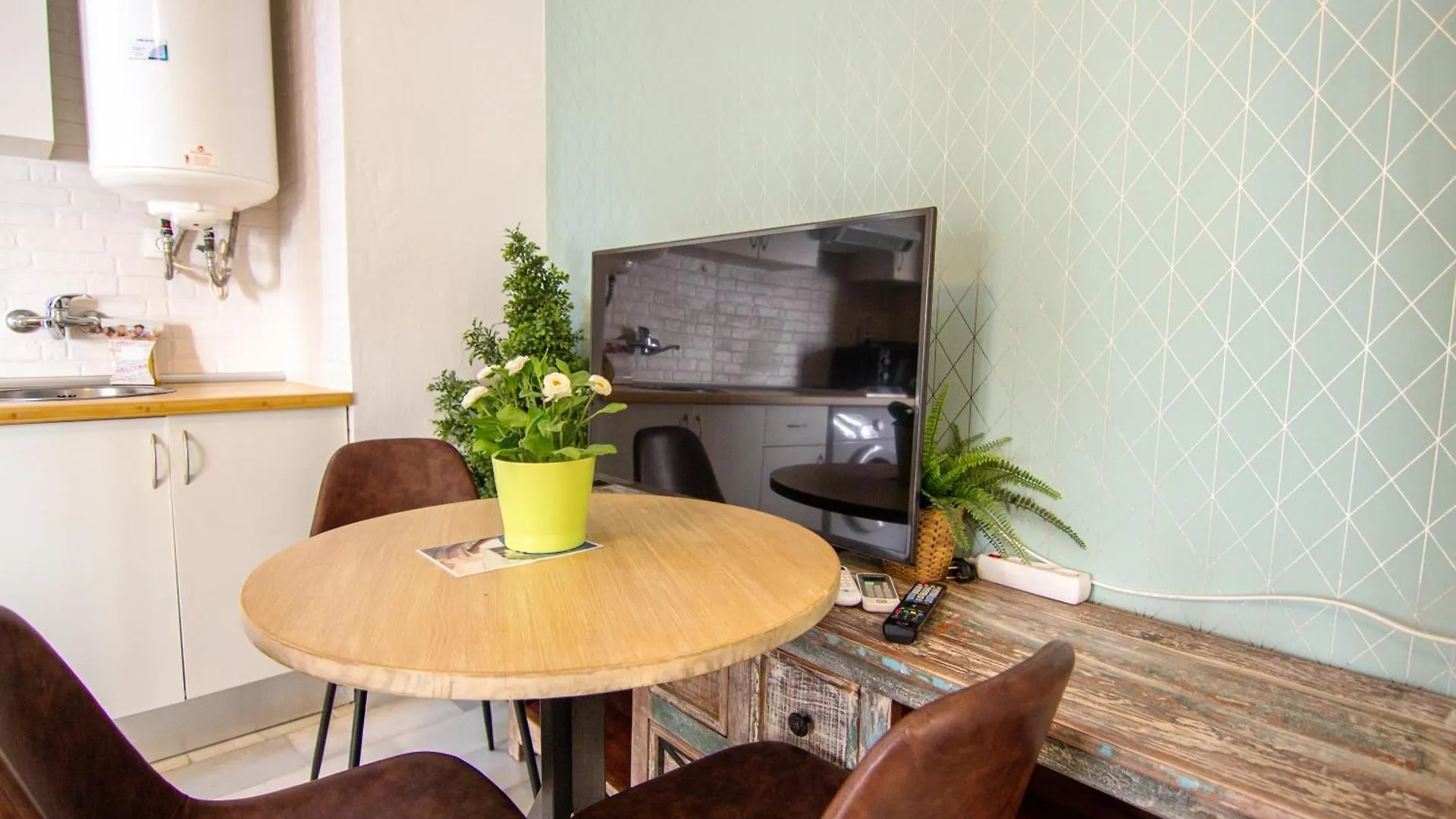 Rentalsevilla San Luis Apartment Seville